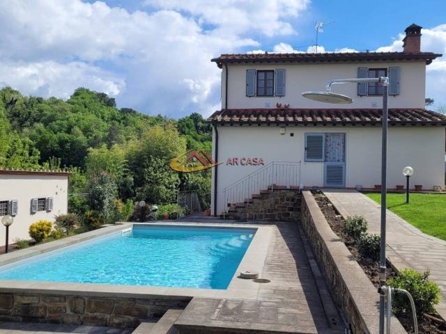 Villa in vendita a Montevarchi AR