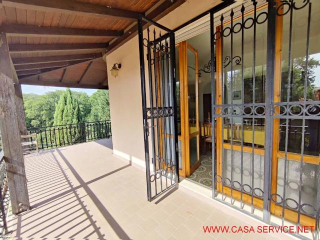 Villa in vendita a Montevarchi AR
