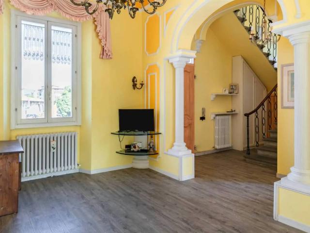 Villa in vendita a Montevarchi AR