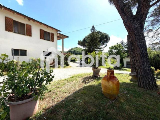 Villa in vendita a Montevarchi AR