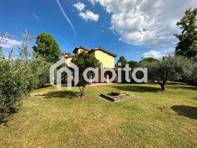 Villa in vendita a Montevarchi AR