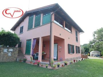 Villa in vendita a Montevarchi AR