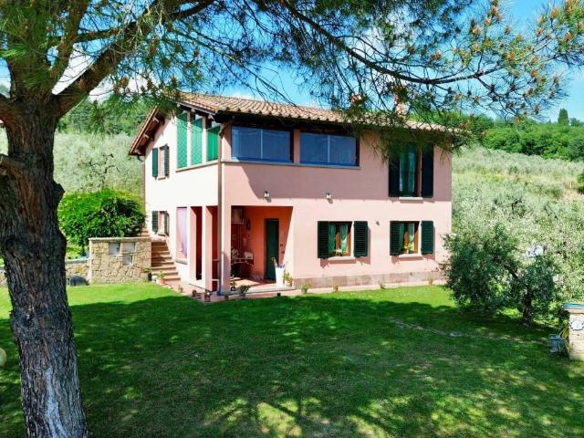 Villa in vendita a Montevarchi AR