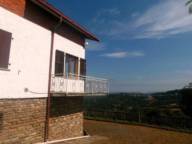 Villa in vendita a Montezemolo CN