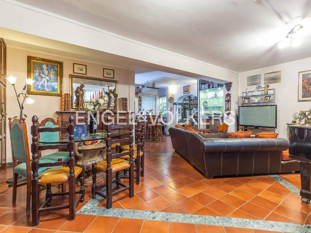 Villa in vendita a Monte Compatri RM