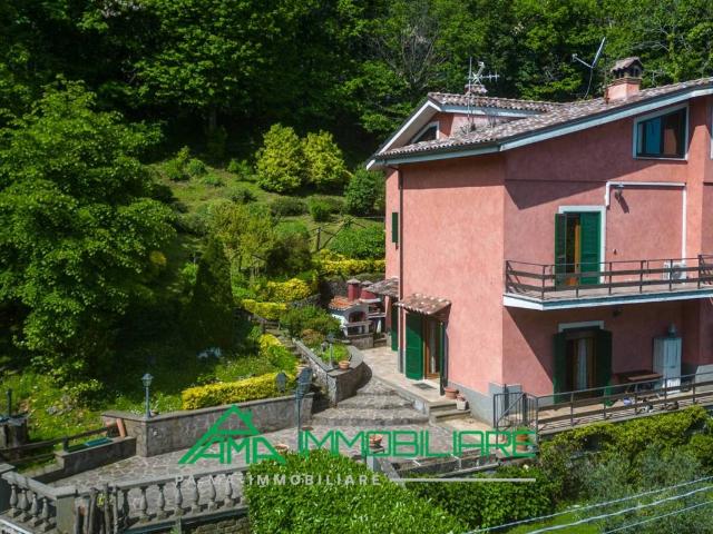 Villa in vendita a Monte Compatri RM