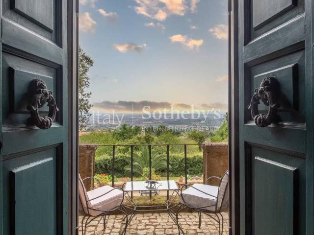 Villa in vendita a Monte Compatri RM