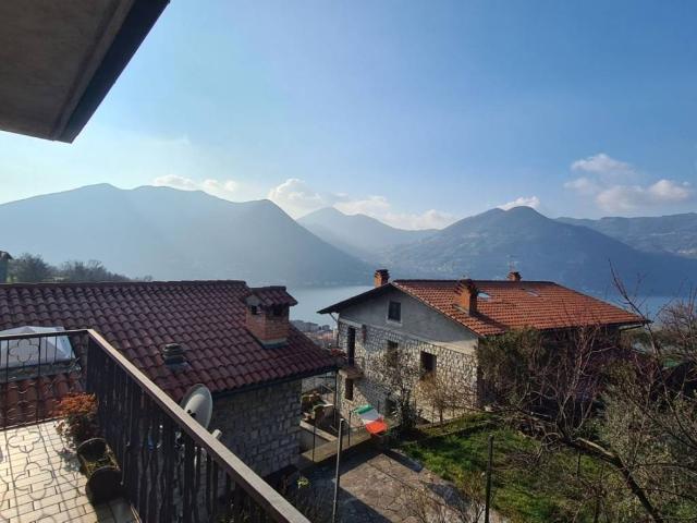 Villa in vendita a Monte Isola BS