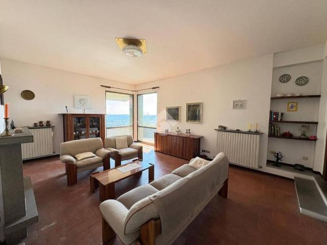 Villa in vendita a Monte Marenzo LC