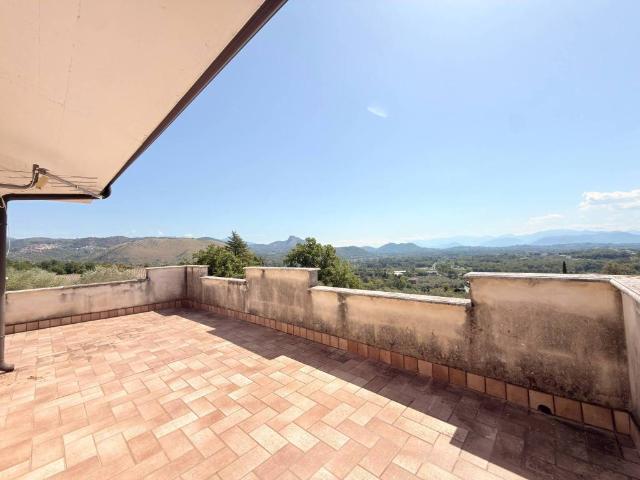 Villa in vendita a Monte San Giovanni Campano FR