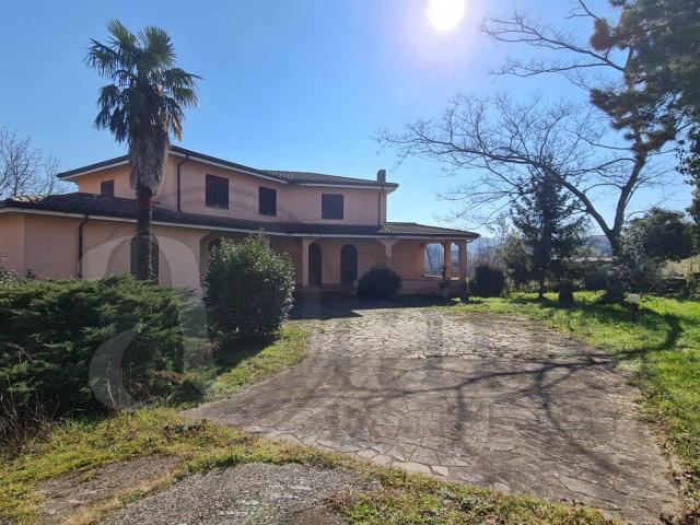 Villa in vendita a Monte San Giovanni Campano, Porrino
