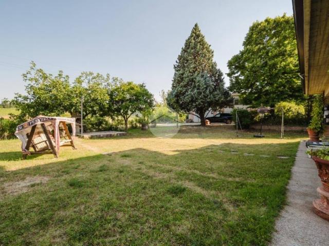 Villa in vendita a Monte San Pietro BO