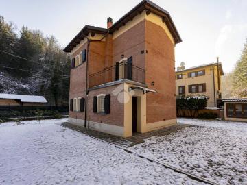 Villa in vendita a Monte San Pietro BO