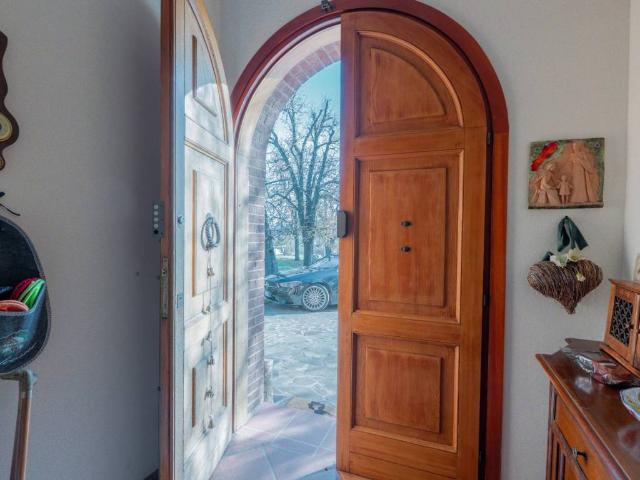 Villa in vendita a Monte San Pietro BO