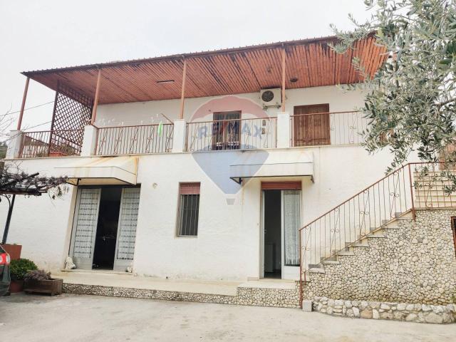 Villa in vendita a Monte Sant'Angelo