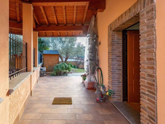 Villa in vendita a Monte Porzio Catone RM