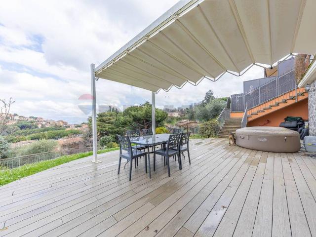 Villa in vendita a Monte Porzio Catone RM