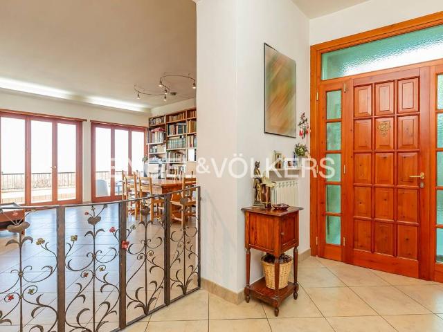 Villa in vendita a Monte Porzio Catone RM