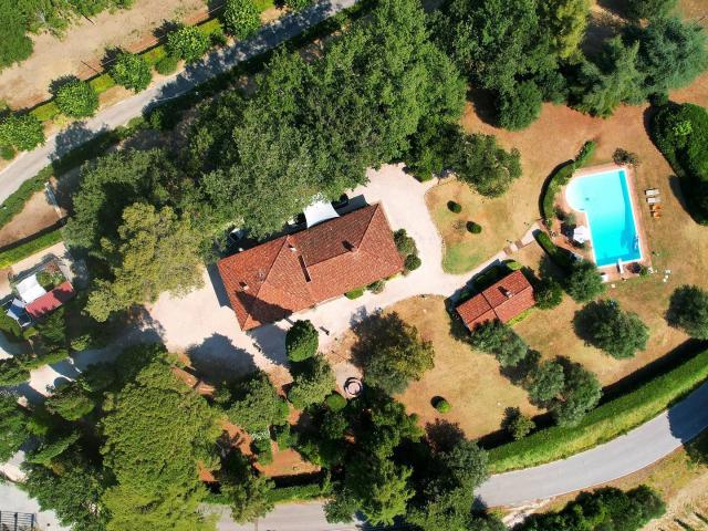 Villa in vendita a Monte Roberto