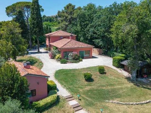 Villa in vendita a Monte Roberto AN