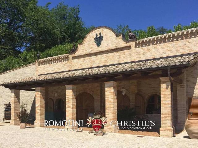Villa in vendita a Monte Rinaldo FM