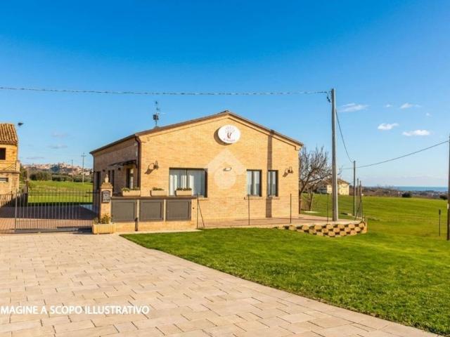 Villa in vendita a Monte Urano FM