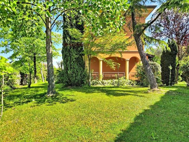 Villa in vendita a Montebello della Battaglia PV