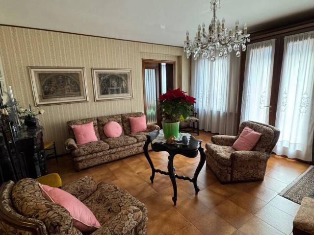 Villa in vendita a Montebelluna TV