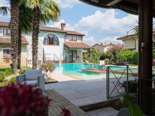 Villa in vendita a Montecchia di Crosara VR