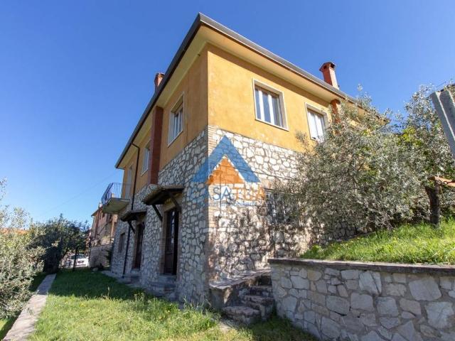 Villa in vendita a Montecchio TR