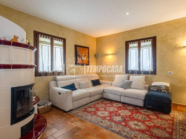 Villa in vendita a Montecchio Emilia RE