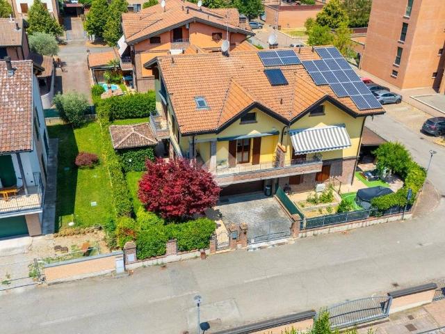 Villa in vendita a Montecchio Emilia RE
