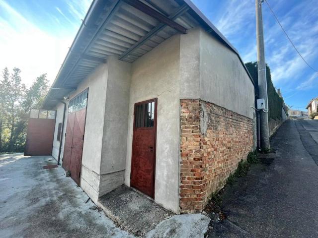 Villa in vendita a Montecalvo Versiggia PV