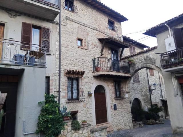 Villa in vendita a Montecastrilli TR