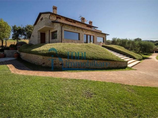 Villa in vendita a Montecastrilli TR