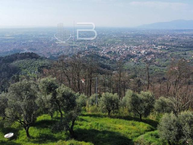Villa in vendita a Montecatini Terme PT