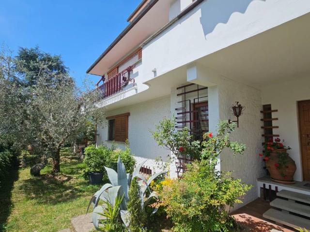 Villa in vendita a Montecatini Terme PT