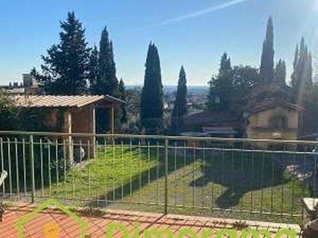 Villa in vendita a Montecatini Terme PT