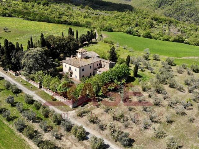 Villa in vendita a Montecatini Val Di Cecina