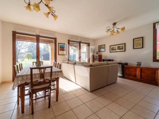 Villa in vendita a Montechiarugolo PR