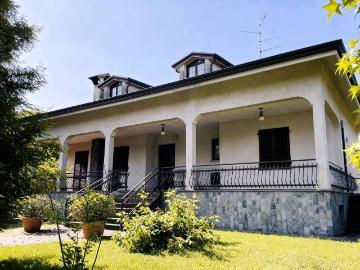Villa in vendita a Montechiarugolo PR