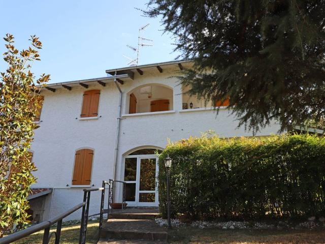 Villa in vendita a Montechiarugolo PR