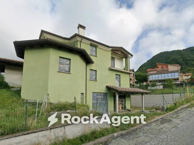 Villa in vendita a Montecopiolo RN