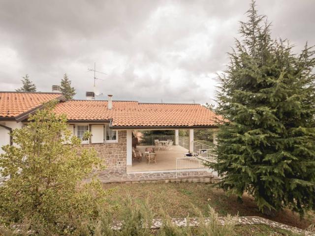 Villa in vendita a Montecopiolo RN