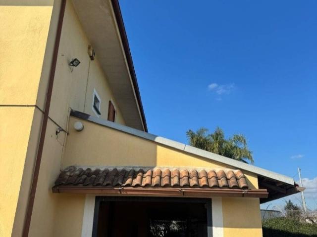 Villa in vendita a Montecorvino Pugliano SA