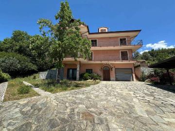Villa in vendita a Montecorvino Pugliano SA
