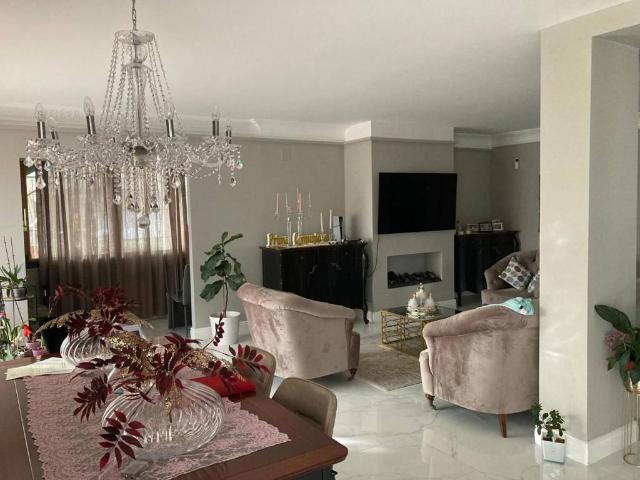 Villa in vendita a Montecorvino Rovella SA