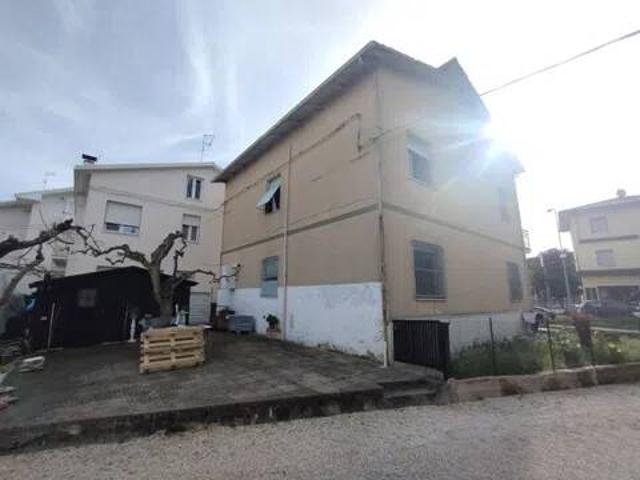 Villa in vendita a Montecosaro MC