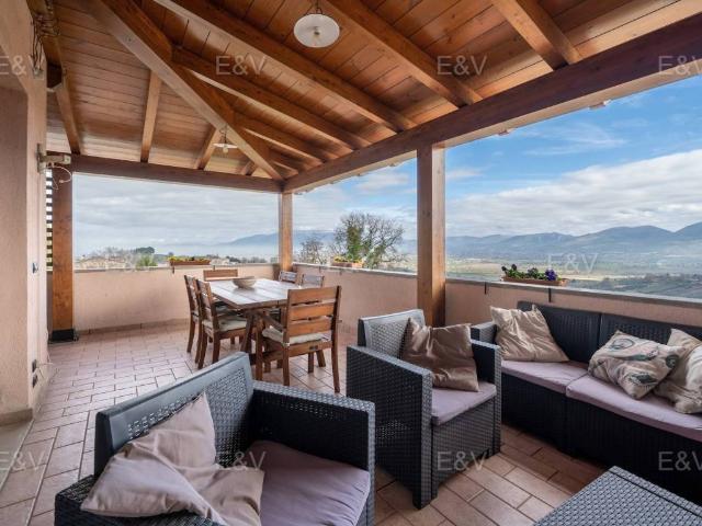 Villa in vendita a Montefalco PG