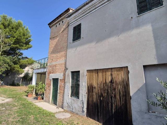Villa in vendita a Montefelcino PU